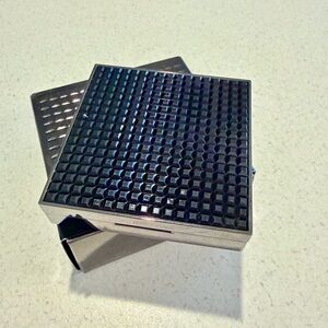 MAC Sheer Mystery Pressed Powder &  Textured Compact Case - Shade Medium